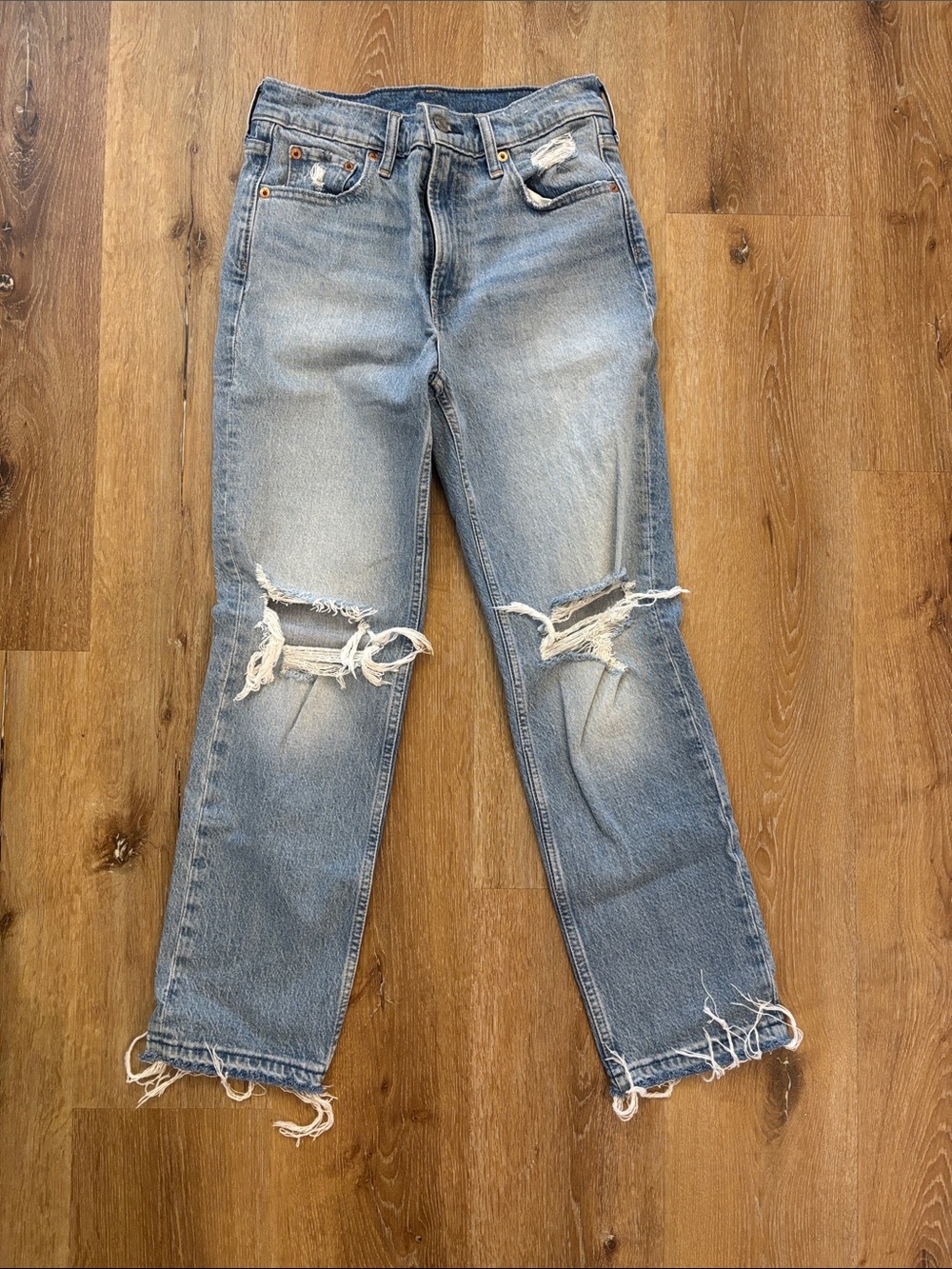Gap Light Blue Distressed Women's Jeans - Casual Straight Leg